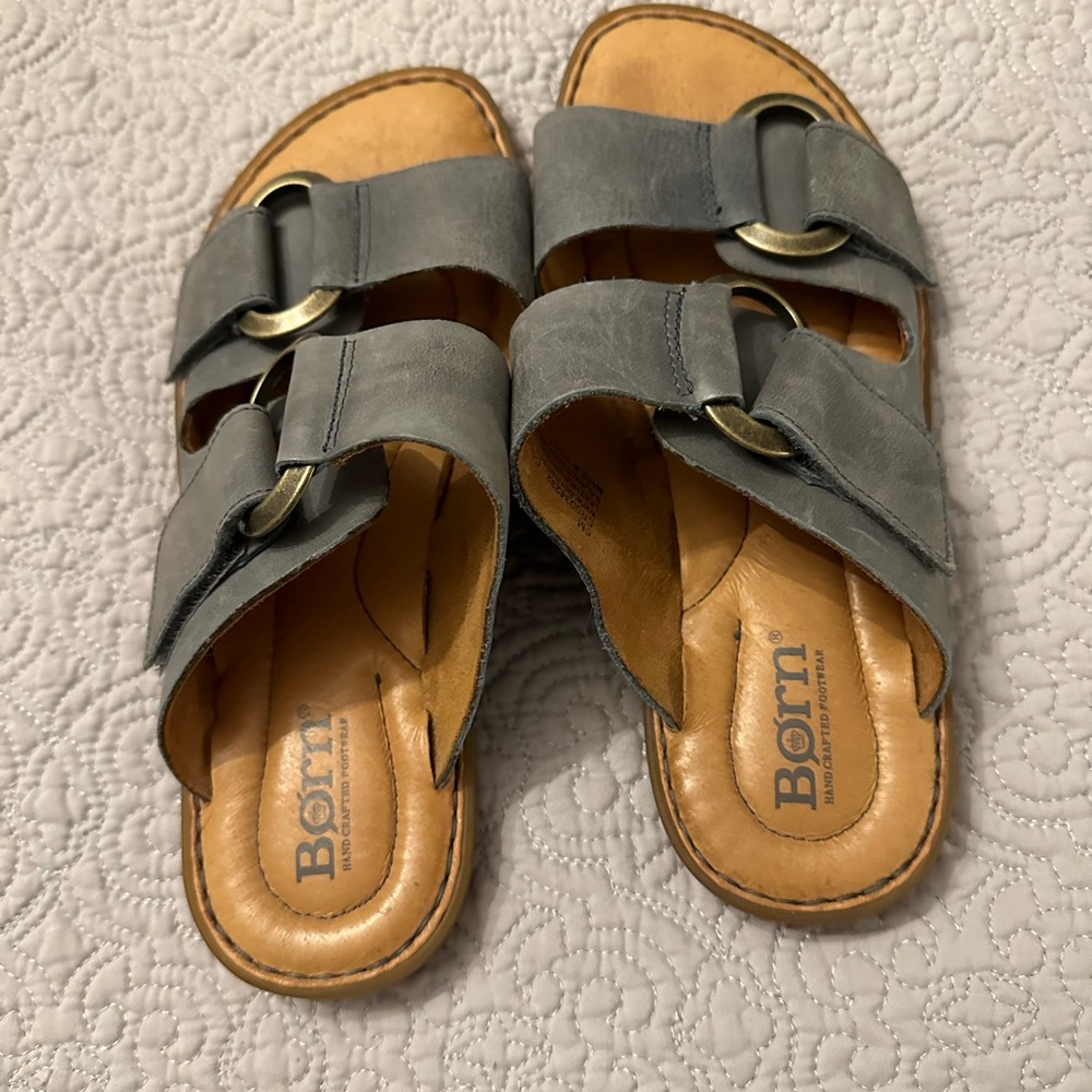 Born Dusty Blue Size 6 leather sandals like new. Worn a couple of times.